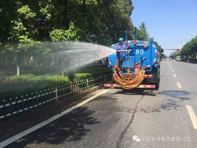 管护公司开展夏季“抗旱保绿”工作