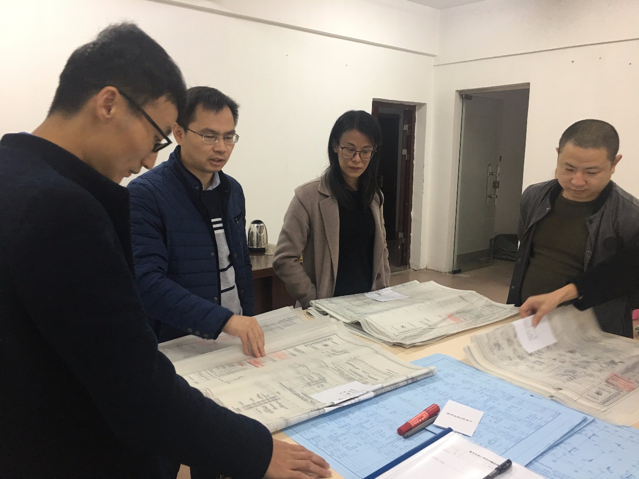 档案信息化在前行!金开集团实地考察档案管理模式