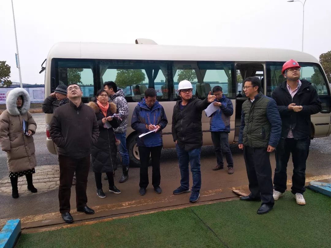 市工信委副调研员史渝闽前往鸿博科技园项目进行参观指导