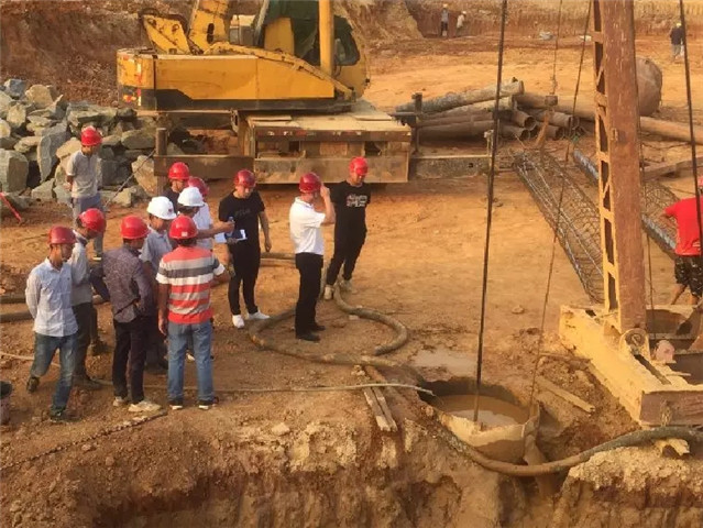 新洪都情苑一期项目召开桩基方案梳理会