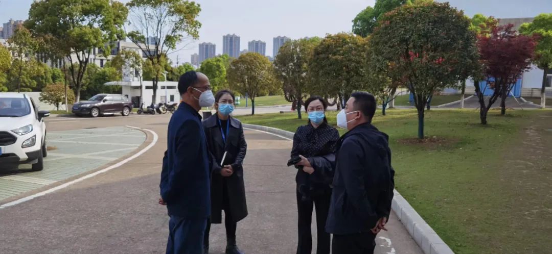钟序辉实地察看园区企业疫情防控工作及生产经营情况